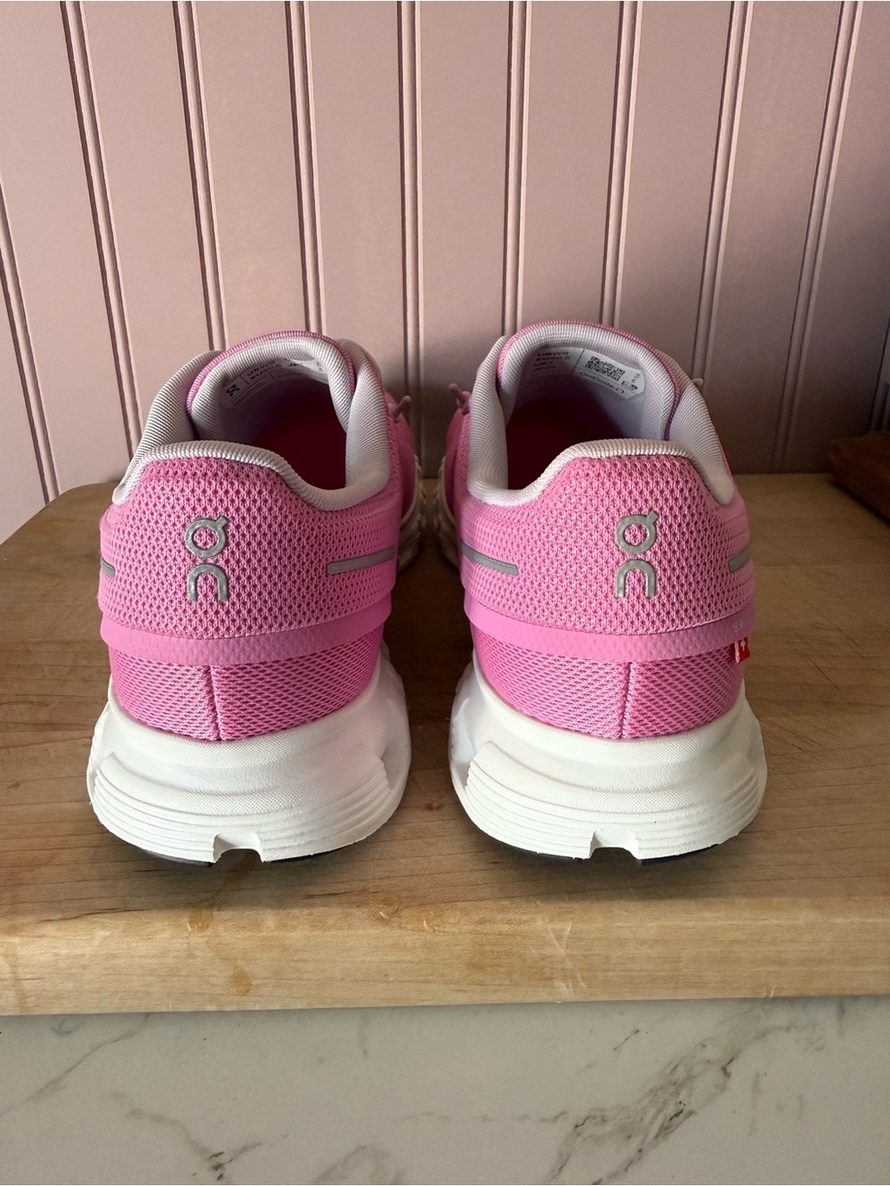 On Running Women's Cloud 6 Pink Mesh Athletic Shoes - Picture 6 of 11